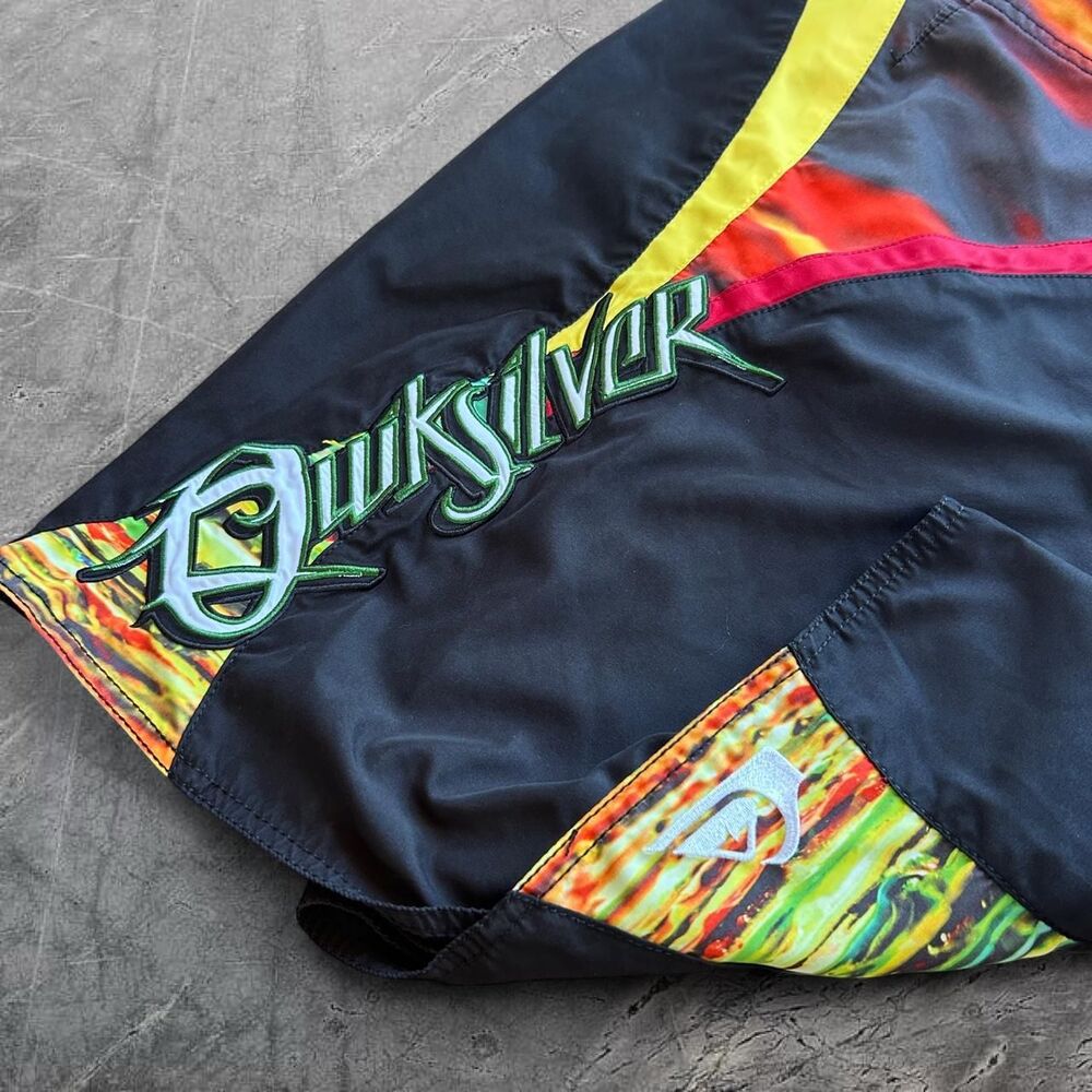 Quiksilver vtg 00s y2kcolorblock embroidered spellout baggy Surfwear boardshorts